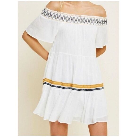 Hayden Los Angeles OFF-SHOULDER TIERED Boho White SWING-DRESS size L NWT - Picture 1 of 12